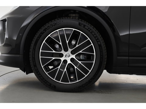 Porsche Macan 4 100 kWh | Sport Chrono | Pano | Adapt. Cruise | Memory Seats | Camera | Apple CarPlay