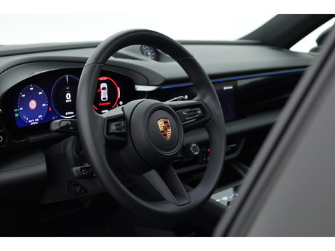 Porsche Macan 4 100 kWh | Sport Chrono | Pano | Adapt. Cruise | Memory Seats | Camera | Apple CarPlay