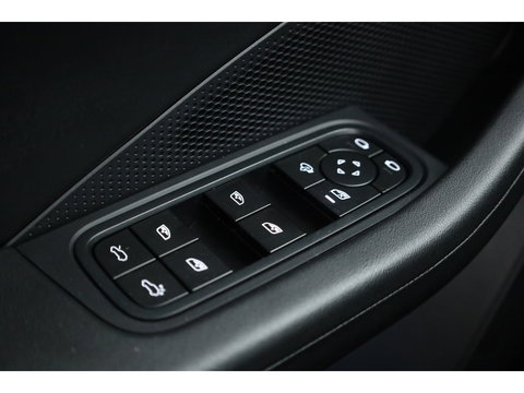 Porsche Macan 4 100 kWh | Sport Chrono | Pano | Adapt. Cruise | Memory Seats | Camera | Apple CarPlay