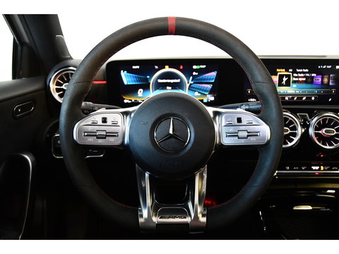 Mercedes-Benz A-Klasse AMG 35 4MATIC Premium Plus Pano Burmester