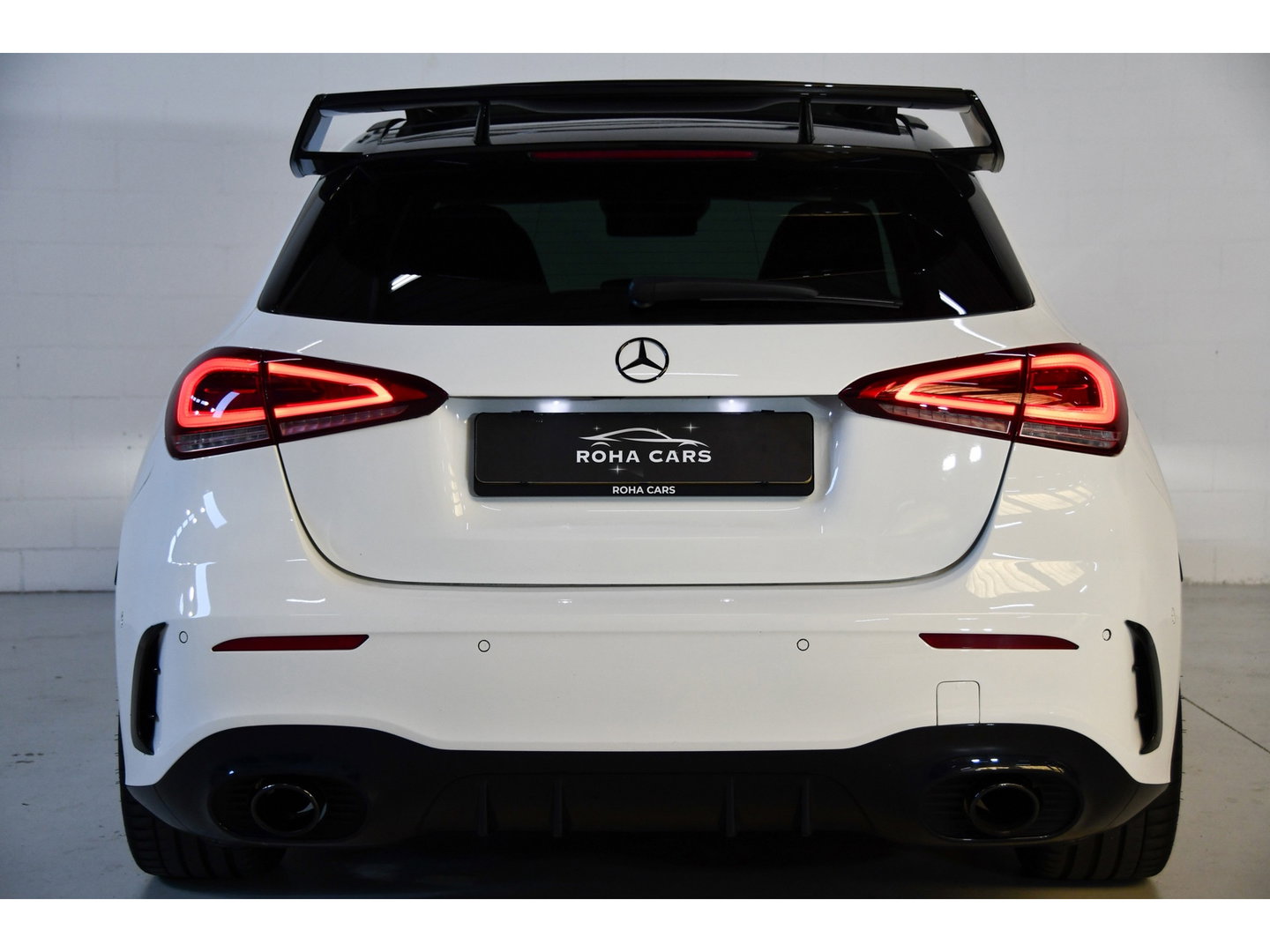 Mercedes-Benz A-Klasse AMG 35 4MATIC Premium Plus Pano Burmester