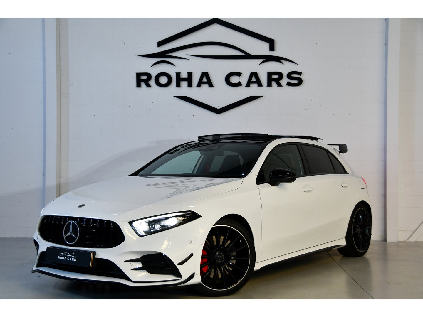 Mercedes-Benz A-Klasse AMG 35 4MATIC Premium Plus Pano Burmester