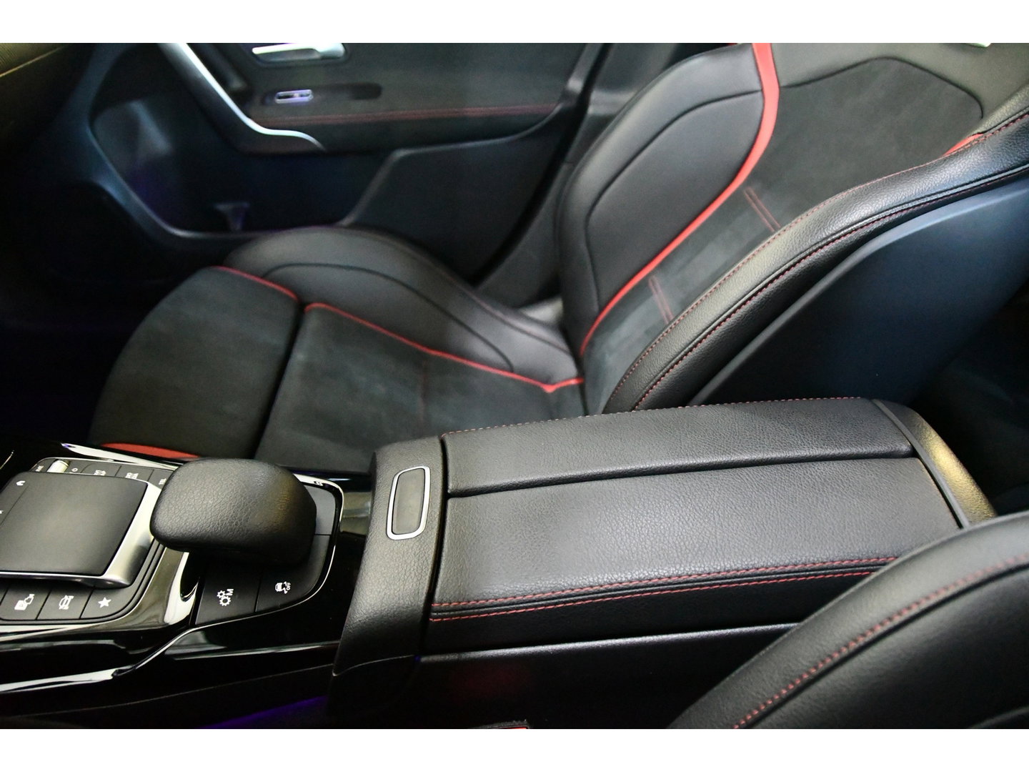 Mercedes-Benz A-Klasse AMG 35 4MATIC Premium Plus Pano Burmester