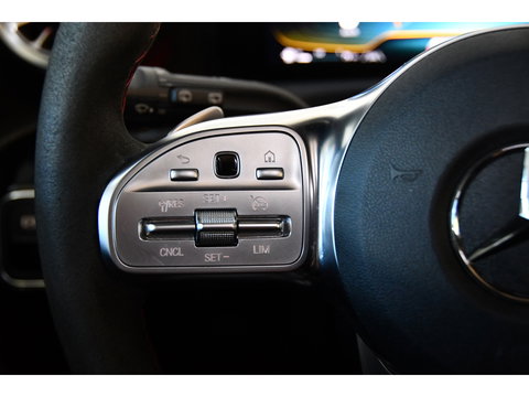 Mercedes-Benz A-Klasse AMG 35 4MATIC Premium Plus Pano Burmester