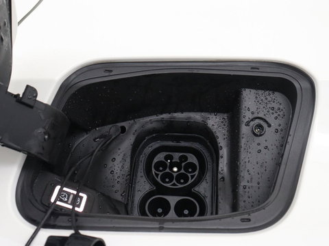 Jeep Avenger Longtitude 54 kWh | SOH 96.6% | Stoelverwarming | Carplay | Navigatie | Full LED | Warmtepomp | Keyless | Climate control | Digital Cockpit | Cruise control