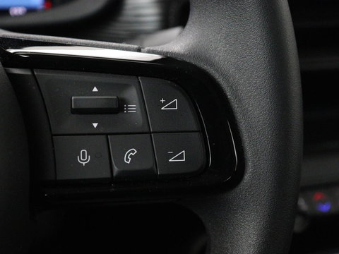 Jeep Avenger Longtitude 54 kWh | SOH 96.6% | Stoelverwarming | Carplay | Navigatie | Full LED | Warmtepomp | Keyless | Climate control | Digital Cockpit | Cruise control