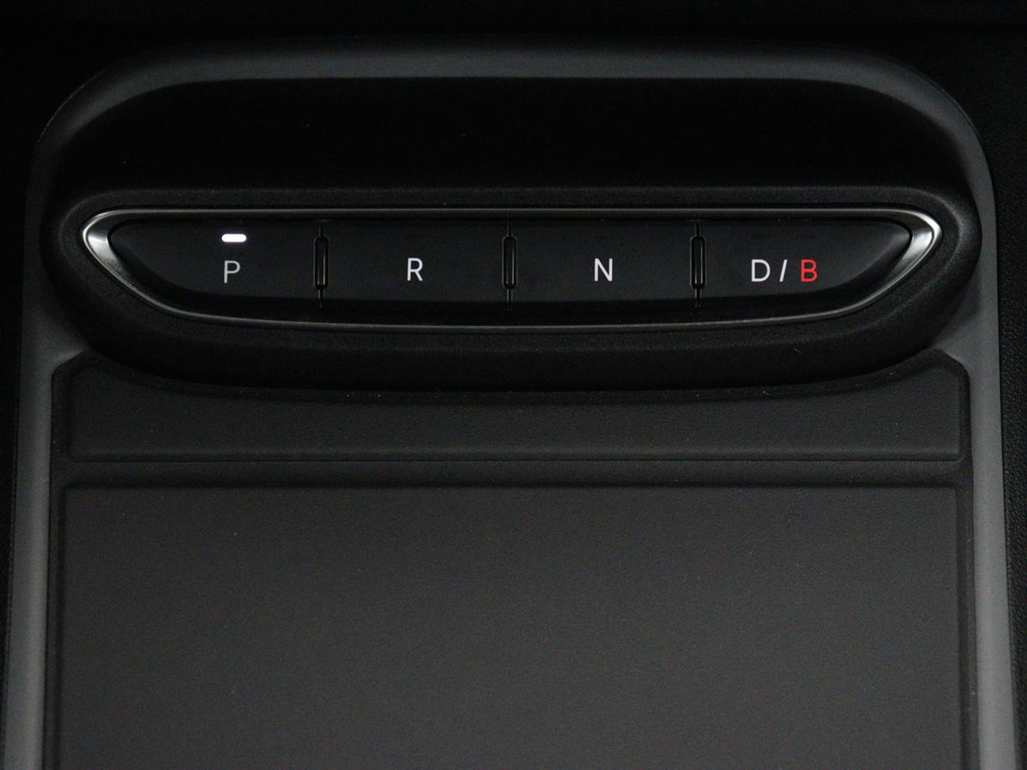 Jeep Avenger Longtitude 54 kWh | SOH 96.6% | Stoelverwarming | Carplay | Navigatie | Full LED | Warmtepomp | Keyless | Climate control | Digital Cockpit | Cruise control