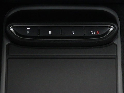 Jeep Avenger Longtitude 54 kWh | SOH 96.6% | Stoelverwarming | Carplay | Navigatie | Full LED | Warmtepomp | Keyless | Climate control | Digital Cockpit | Cruise control