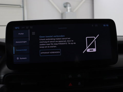 Jeep Avenger Longtitude 54 kWh | SOH 96.6% | Stoelverwarming | Carplay | Navigatie | Full LED | Warmtepomp | Keyless | Climate control | Digital Cockpit | Cruise control