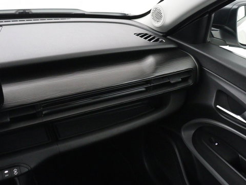 Jeep Avenger Longtitude 54 kWh | SOH 96.6% | Stoelverwarming | Carplay | Navigatie | Full LED | Warmtepomp | Keyless | Climate control | Digital Cockpit | Cruise control