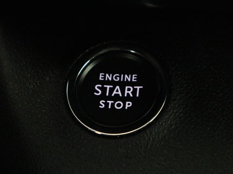 Jeep Avenger Longtitude 54 kWh | SOH 96.6% | Stoelverwarming | Carplay | Navigatie | Full LED | Warmtepomp | Keyless | Climate control | Digital Cockpit | Cruise control