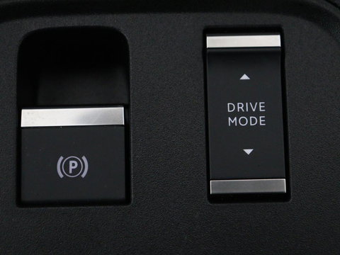 Jeep Avenger Longtitude 54 kWh | SOH 96.6% | Stoelverwarming | Carplay | Navigatie | Full LED | Warmtepomp | Keyless | Climate control | Digital Cockpit | Cruise control