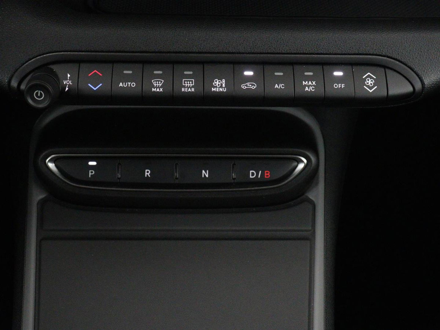 Jeep Avenger Longtitude 54 kWh | SOH 96.6% | Stoelverwarming | Carplay | Navigatie | Full LED | Warmtepomp | Keyless | Climate control | Digital Cockpit | Cruise control