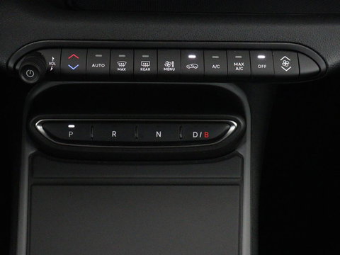 Jeep Avenger Longtitude 54 kWh | SOH 96.6% | Stoelverwarming | Carplay | Navigatie | Full LED | Warmtepomp | Keyless | Climate control | Digital Cockpit | Cruise control