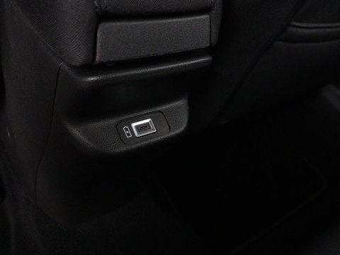 Jeep Avenger Longtitude 54 kWh | SOH 96.6% | Stoelverwarming | Carplay | Navigatie | Full LED | Warmtepomp | Keyless | Climate control | Digital Cockpit | Cruise control