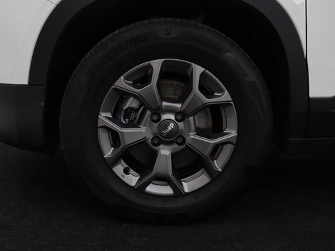 Jeep Avenger Longtitude 54 kWh | SOH 96.6% | Stoelverwarming | Carplay | Navigatie | Full LED | Warmtepomp | Keyless | Climate control | Digital Cockpit | Cruise control