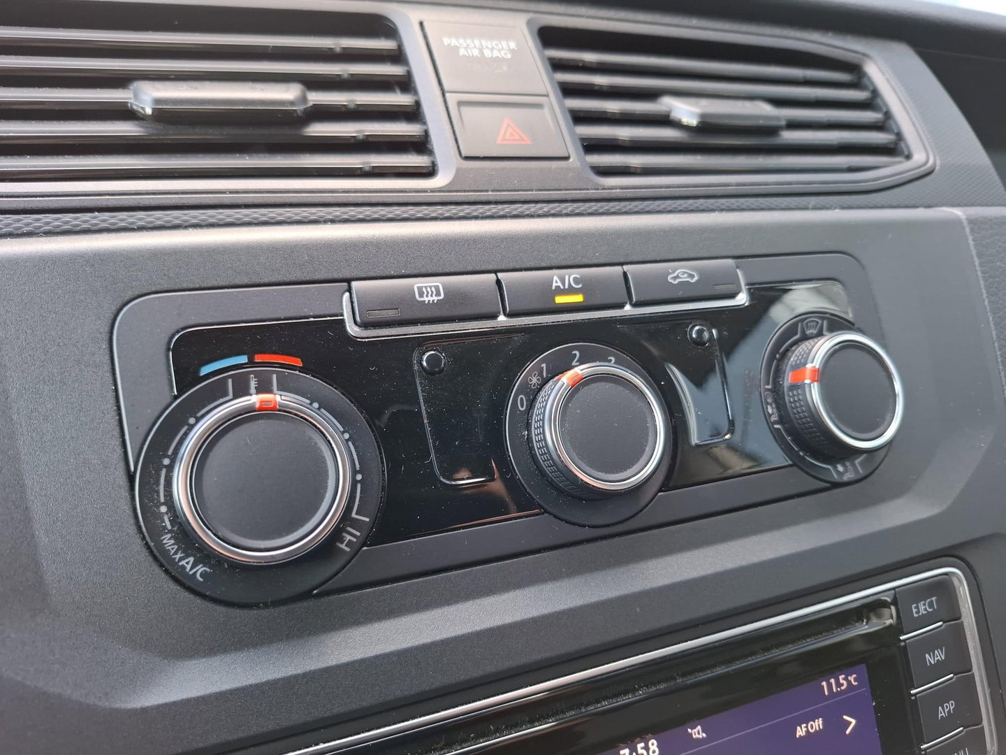 Volkswagen Caddy 2.0 TDI L2H1 BMT Maxi Trendline AUTOMAAT / NAVI / AIRCO / EURO 6