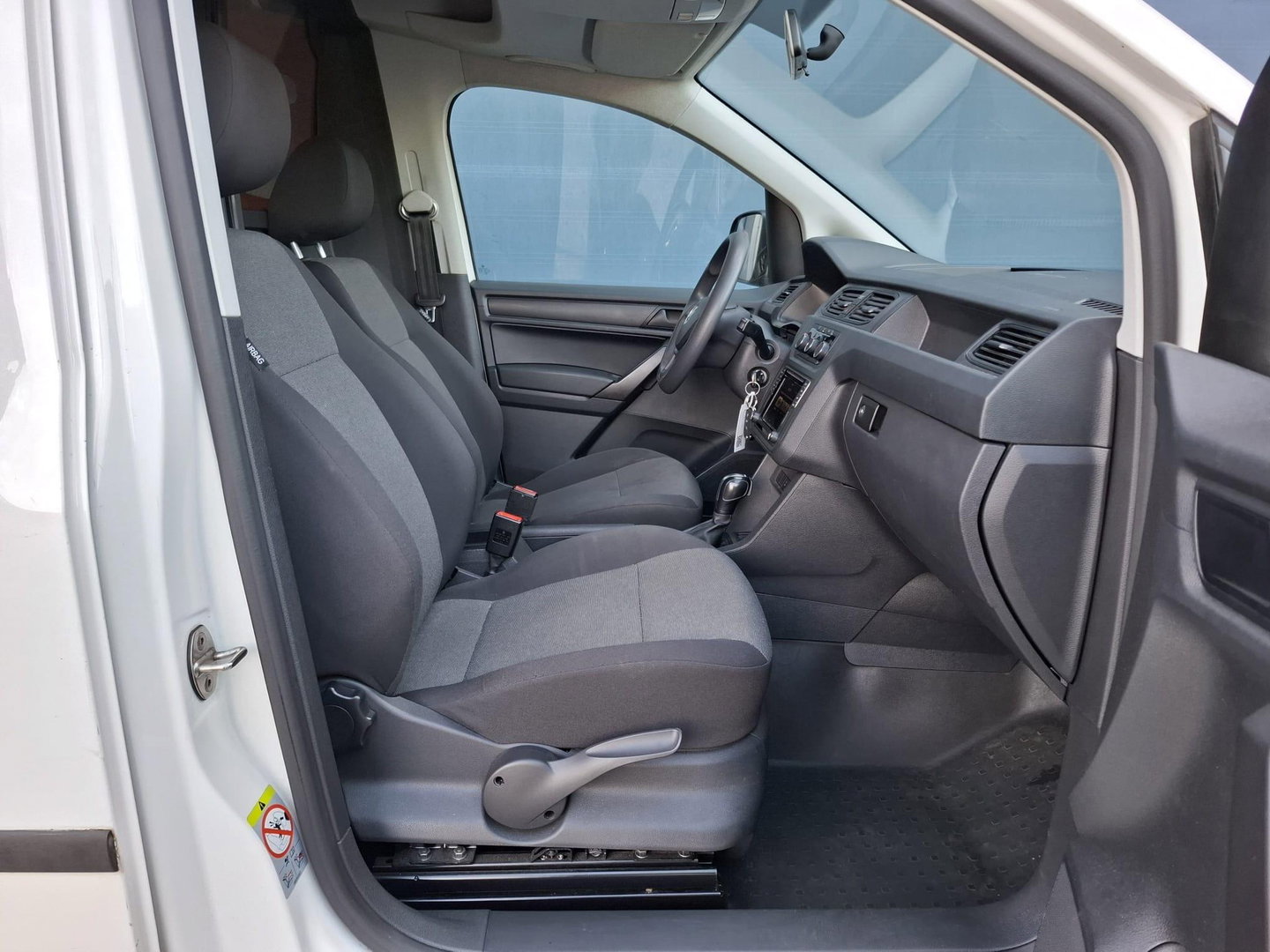 Volkswagen Caddy 2.0 TDI L2H1 BMT Maxi Trendline AUTOMAAT / NAVI / AIRCO / EURO 6