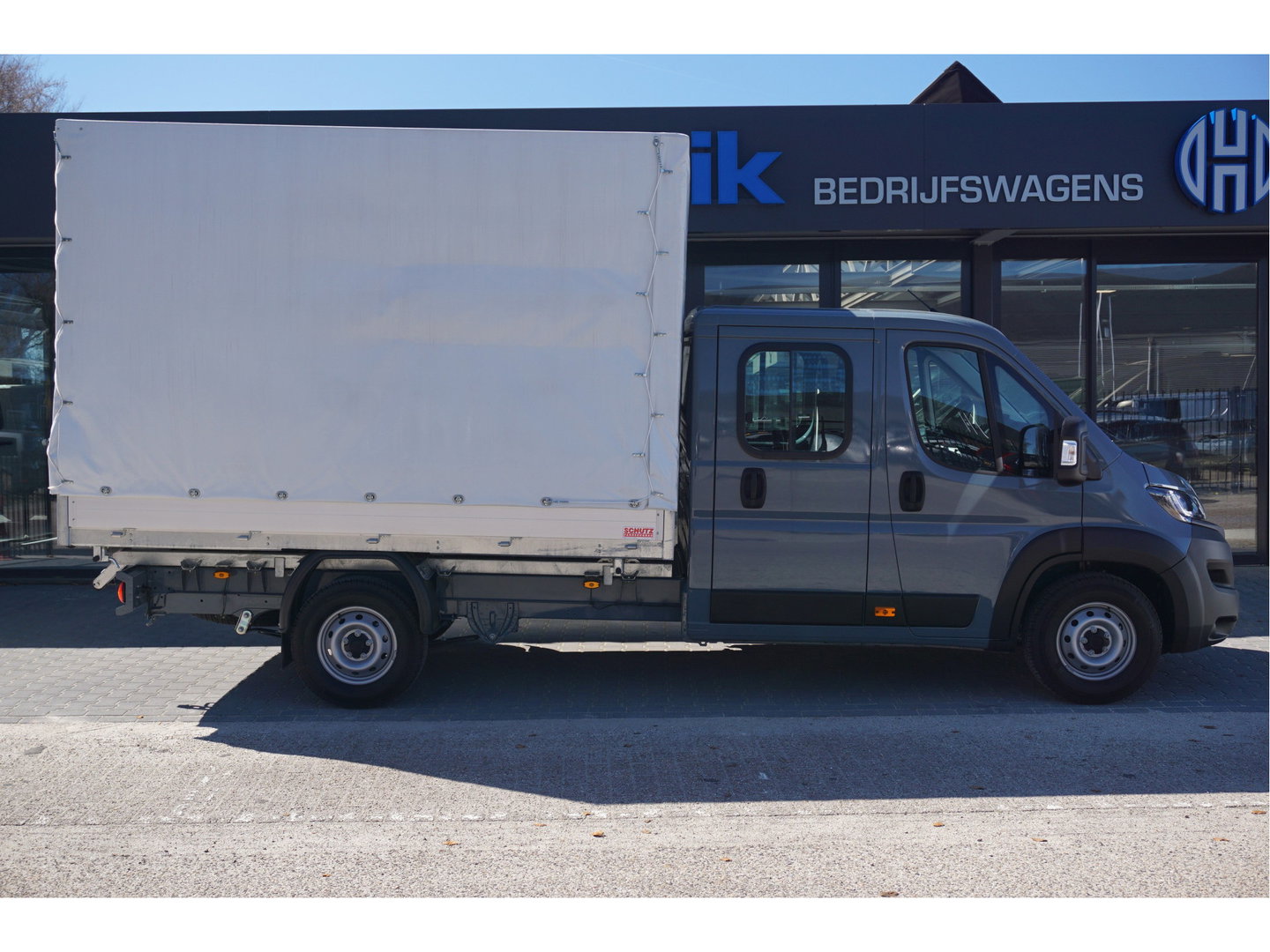 Fiat Ducato 35 Maxi DOKA 180PK 3-Zijdige Kipper AUT 10" Scherm, Navi, Climate, Camera!! NR. K01*