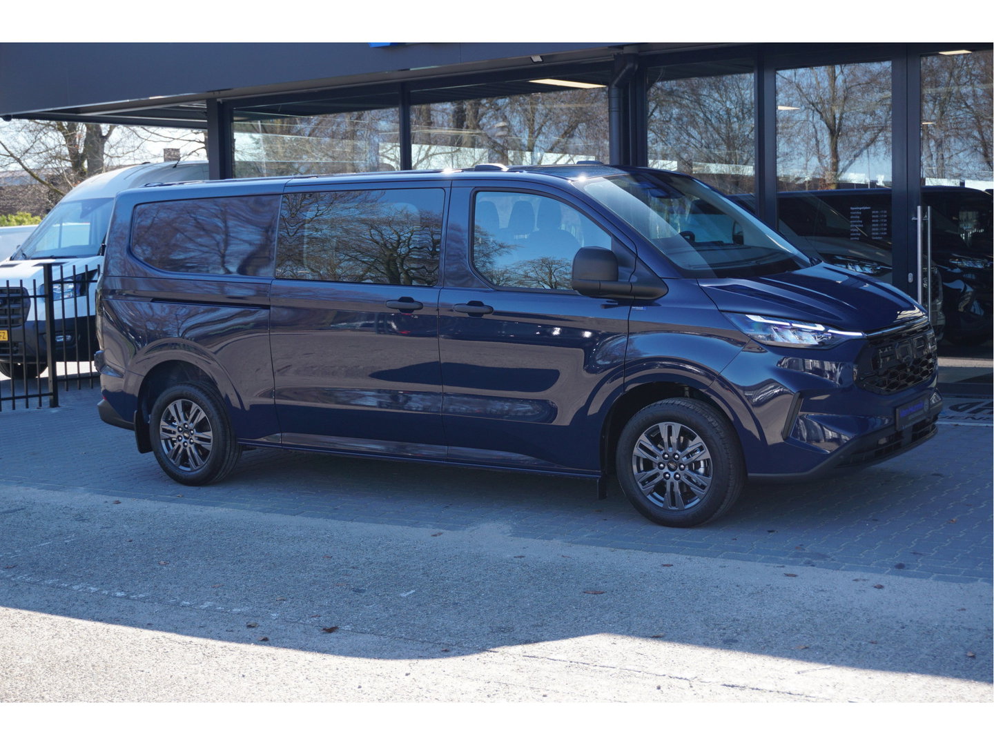 Ford Transit Custom 320L 170PK Trend DC AUT BPM VRIJ!! 13" Sync 4 Navi, Camera, LED, 17" LM!! NR. 237