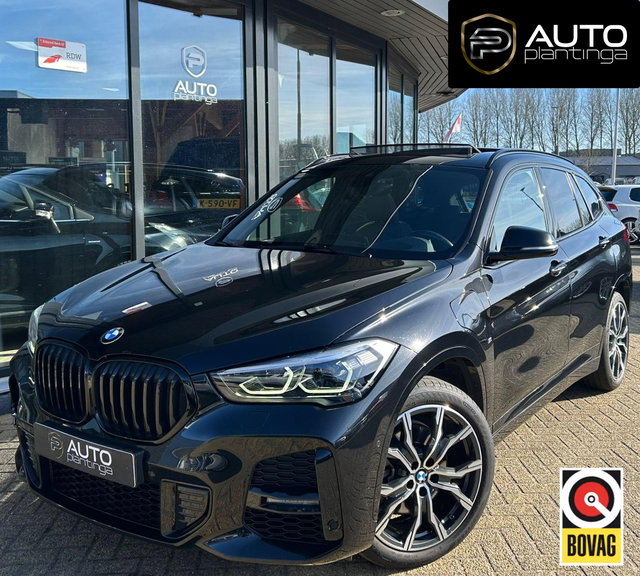BMW X1 - xDrive25e | PANO | 19" | HUD | H&K | 1ste Eigenaar | LED | FULL OPTION! | Dealer Onderhouden!