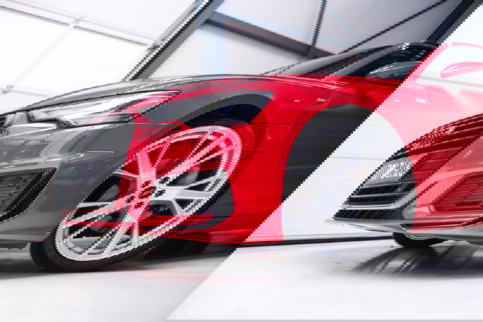 Audi A6 Avant 45 TFSI S edition 265 pk | Tango Rood | S6 look | NL auto NAP | Panoramadak | 21 inch | S line | Camera | LED |