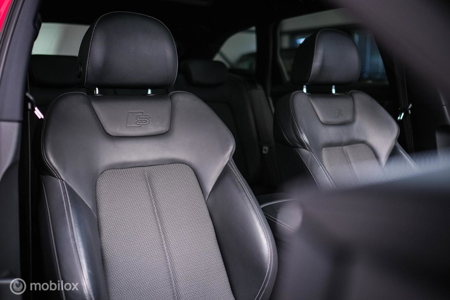 Audi A6 Avant 45 TFSI S edition 265 pk | Tango Rood | S6 look | NL auto NAP | Panoramadak | 21 inch | S line | Camera | LED |