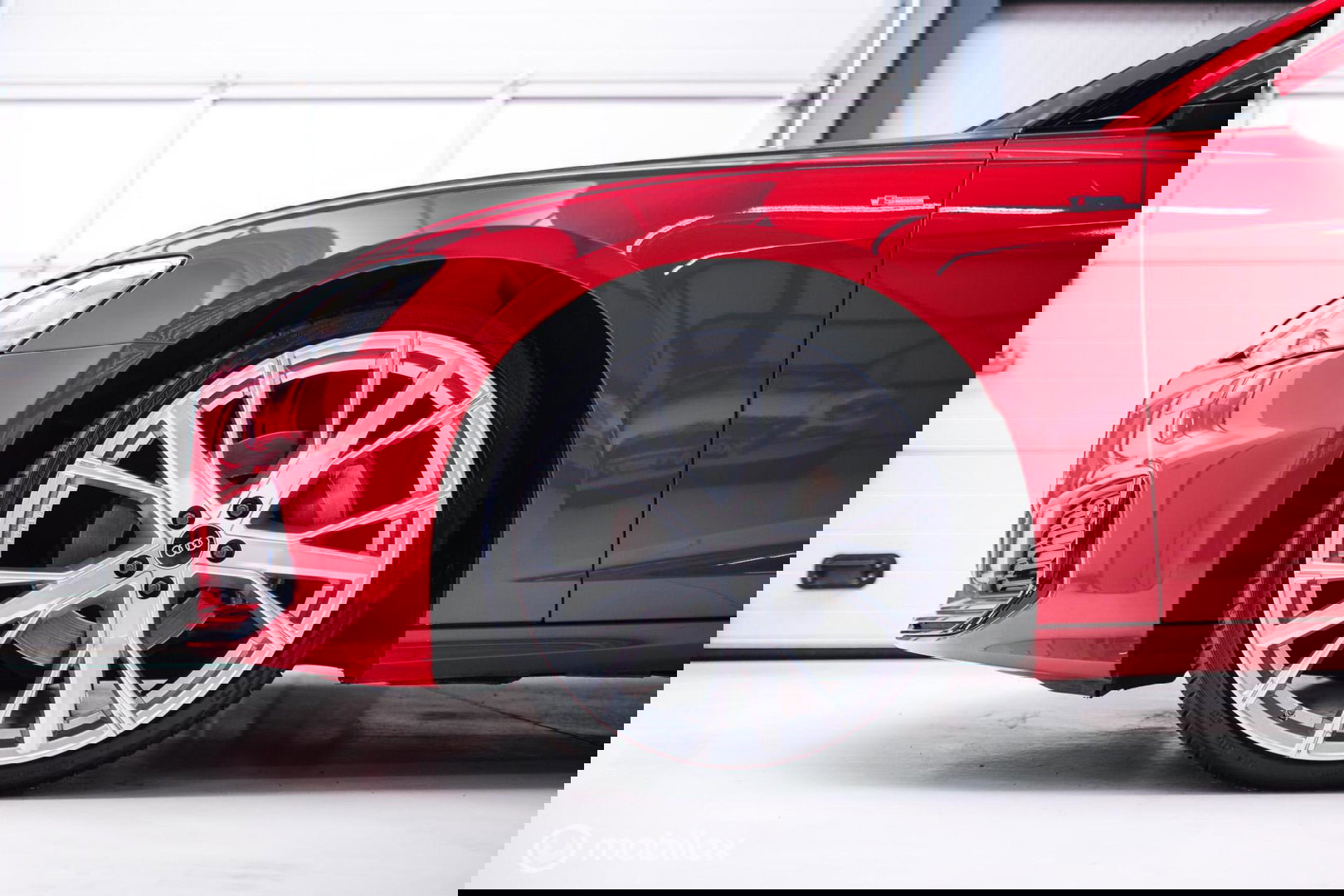 Audi A6 Avant 45 TFSI S edition 265 pk | Tango Rood | S6 look | NL auto NAP | Panoramadak | 21 inch | S line | Camera | LED |