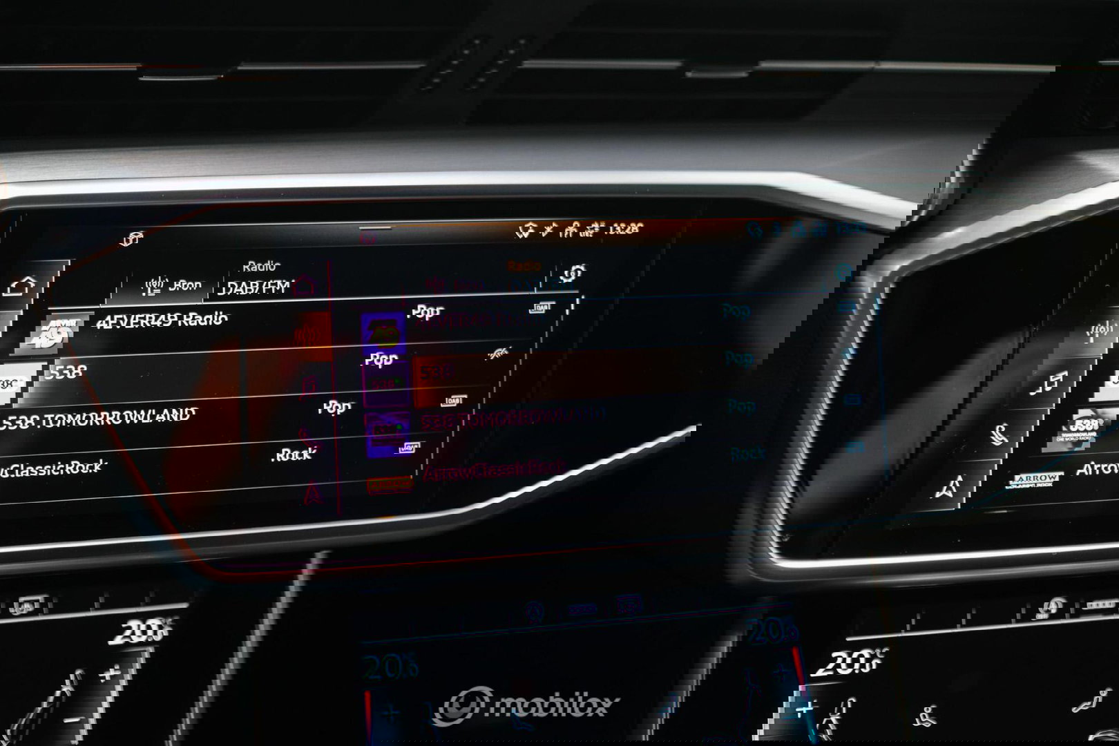 Audi A6 Avant 45 TFSI S edition 265 pk | Tango Rood | S6 look | NL auto NAP | Panoramadak | 21 inch | S line | Camera | LED |