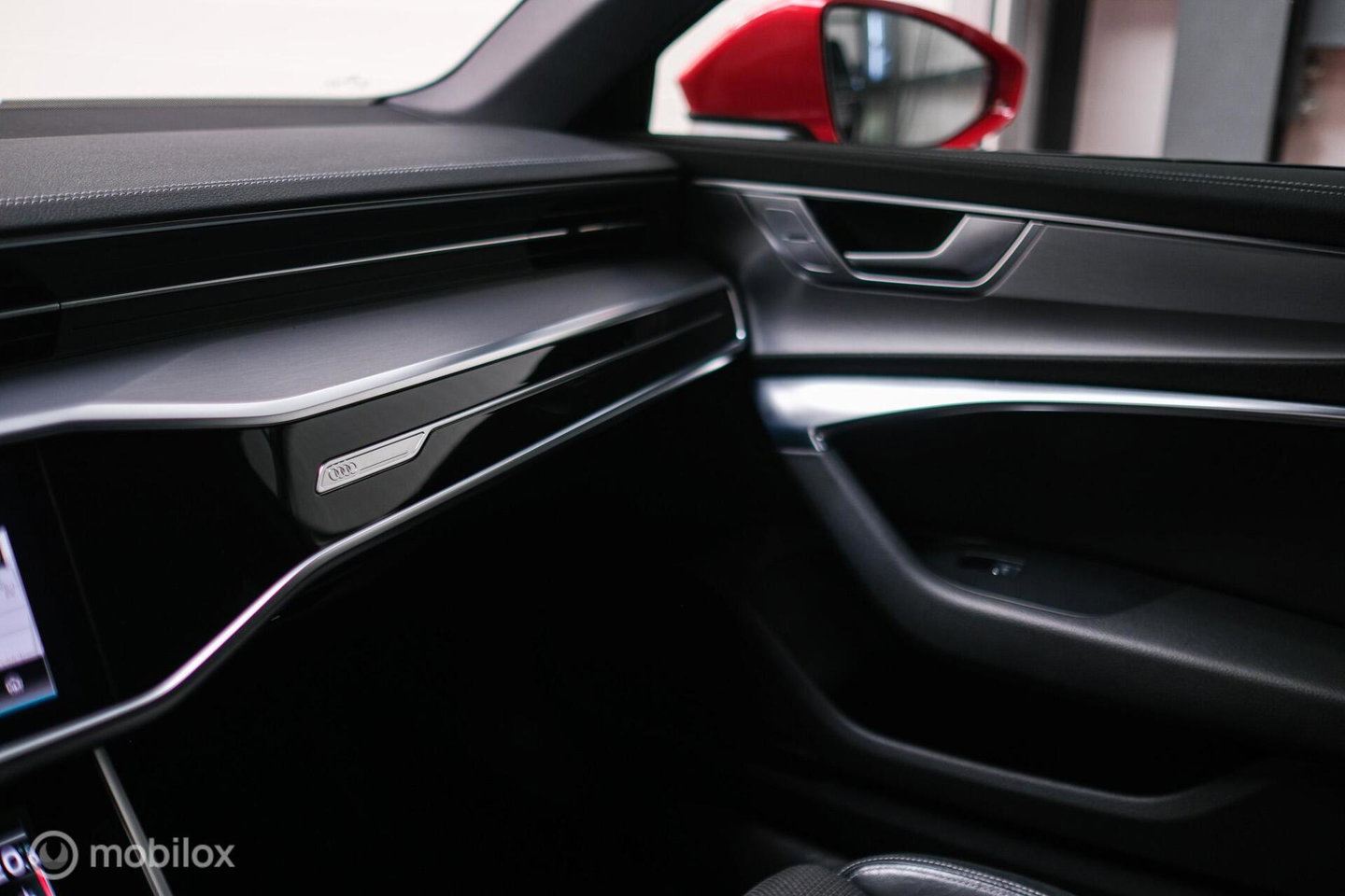 Audi A6 Avant 45 TFSI S edition 265 pk | Tango Rood | S6 look | NL auto NAP | Panoramadak | 21 inch | S line | Camera | LED |