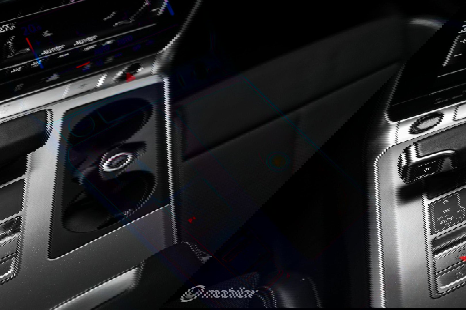 Audi A6 Avant 45 TFSI S edition 265 pk | Tango Rood | S6 look | NL auto NAP | Panoramadak | 21 inch | S line | Camera | LED |