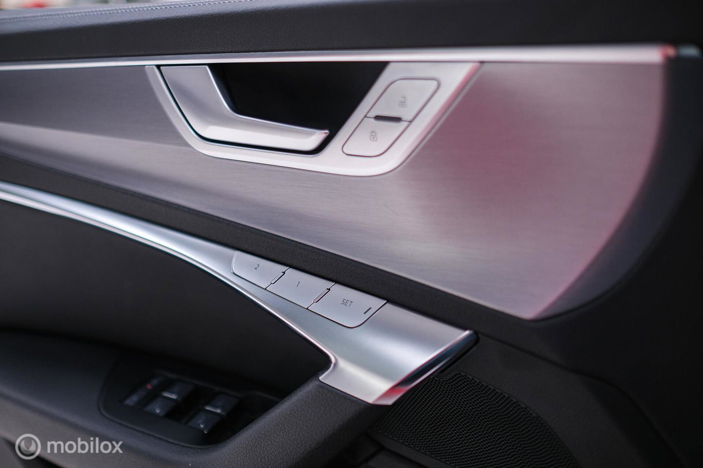 Audi A6 Avant 45 TFSI S edition 265 pk | Tango Rood | S6 look | NL auto NAP | Panoramadak | 21 inch | S line | Camera | LED |