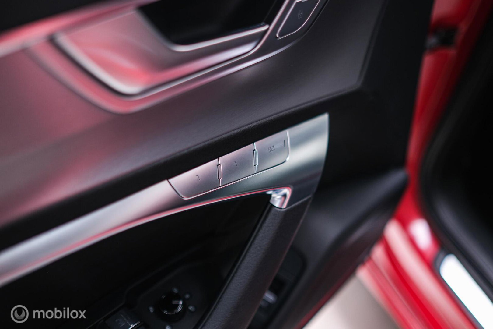 Audi A6 Avant 45 TFSI S edition 265 pk | Tango Rood | S6 look | NL auto NAP | Panoramadak | 21 inch | S line | Camera | LED |