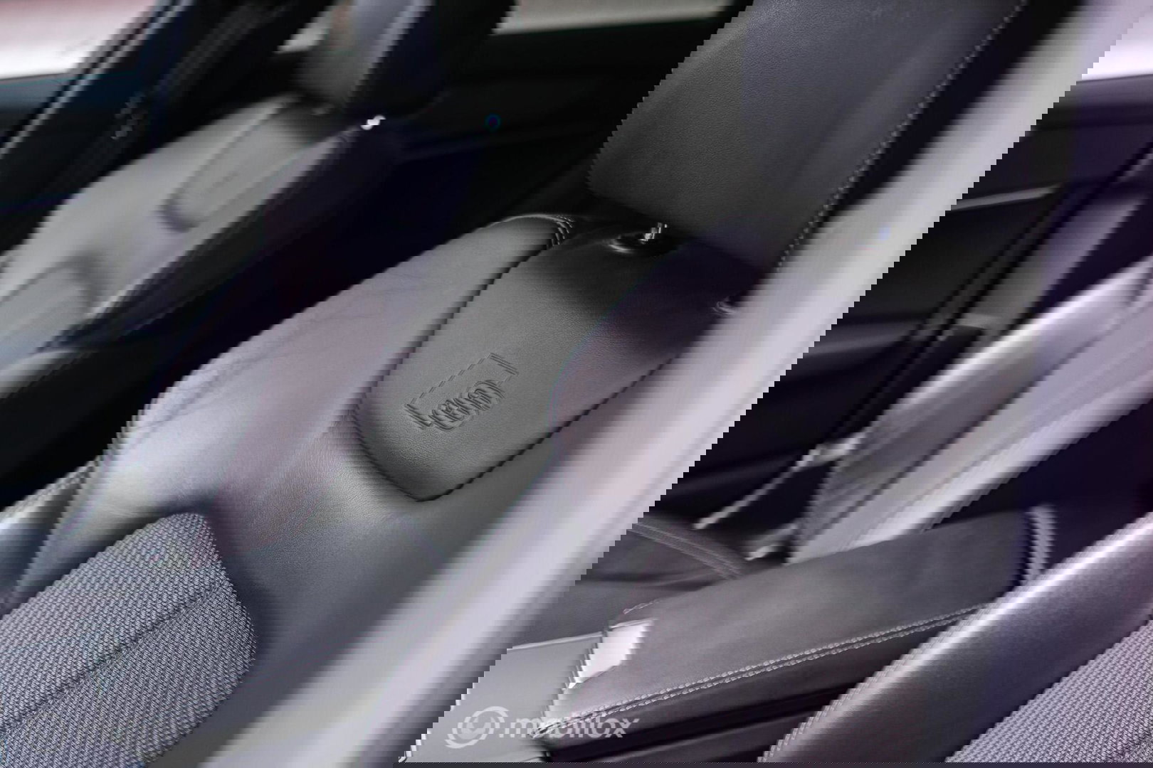 Audi A6 Avant 45 TFSI S edition 265 pk | Tango Rood | S6 look | NL auto NAP | Panoramadak | 21 inch | S line | Camera | LED |