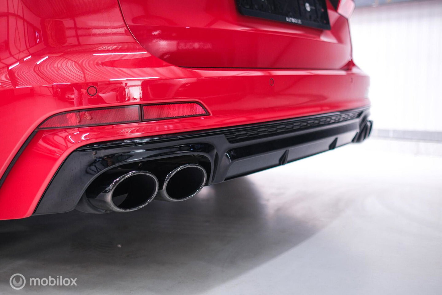 Audi A6 Avant 45 TFSI S edition 265 pk | Tango Rood | S6 look | NL auto NAP | Panoramadak | 21 inch | S line | Camera | LED |