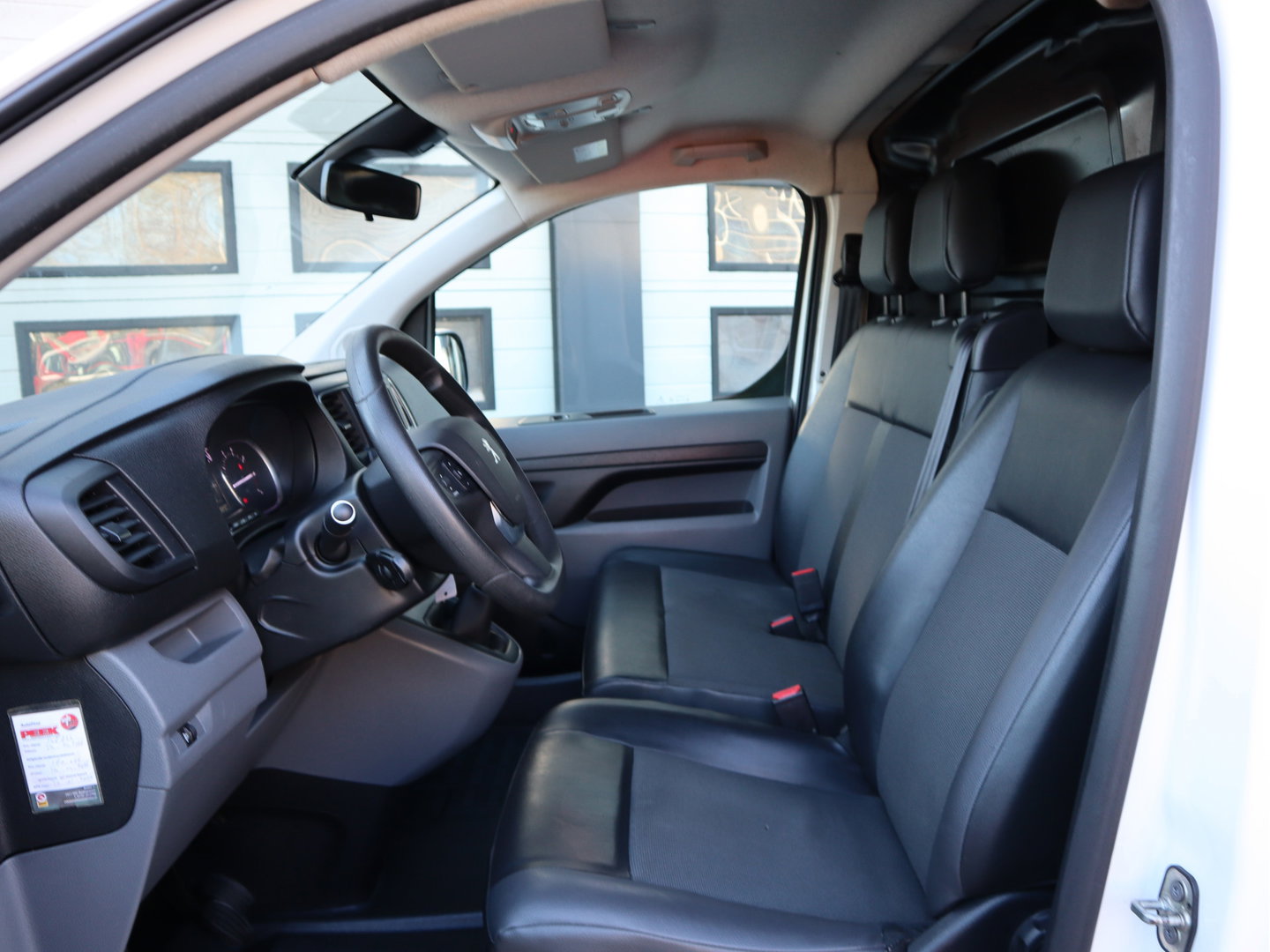 Peugeot Expert 231S 2.0 BlueHDI 123pk L2 - CarPlay - 3 Zits - Premium Pack