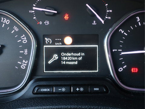 Peugeot Expert 231S 2.0 BlueHDI 123pk L2 - CarPlay - 3 Zits - Premium Pack