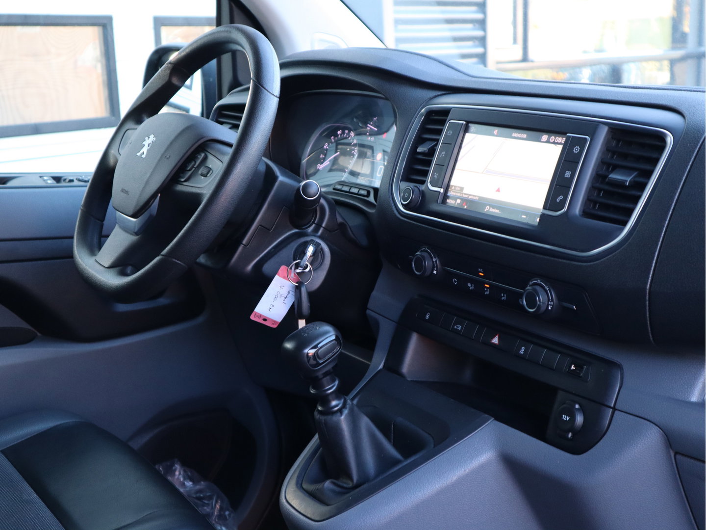 Peugeot Expert 231S 2.0 BlueHDI 123pk L2 - CarPlay - 3 Zits - Premium Pack