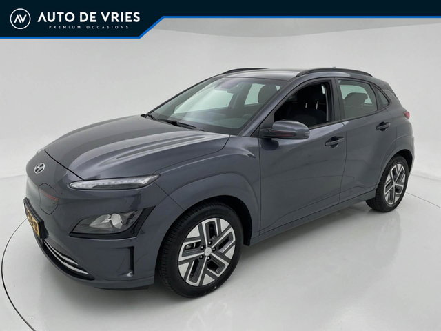 Hyundai Kona - EV Fashion 64 kWh 3-Fase | SOH 100% | Nieuw model | Carplay | Virtual cockpit | Adaptive cruise
