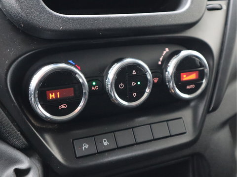 Iveco Daily 35S15 146pk L2H2 - Airco - Trekhaak 3,5t KG