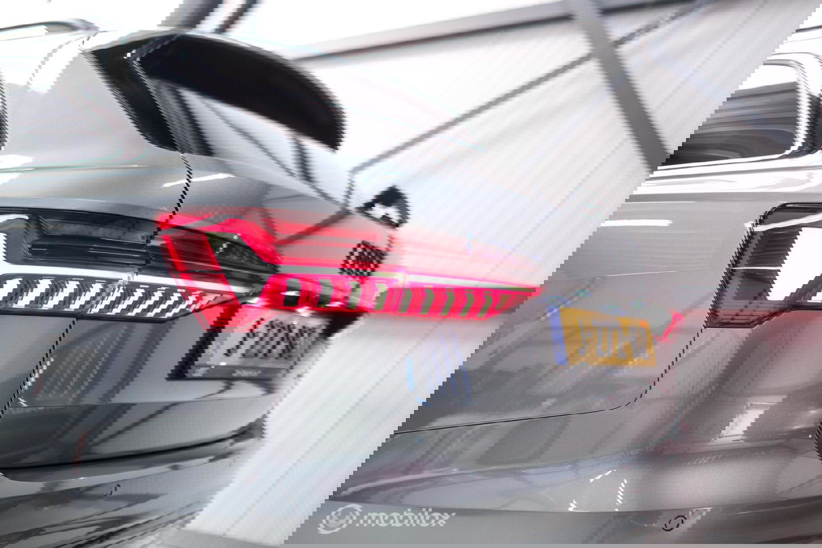 Audi A6 Allroad quattro 50 TDI 285 pk | Luchtvering | Nightvision | B&O | Panorama | Trekhaak | Matrixled | Gaviaal groen | Audi AG auto | uniek