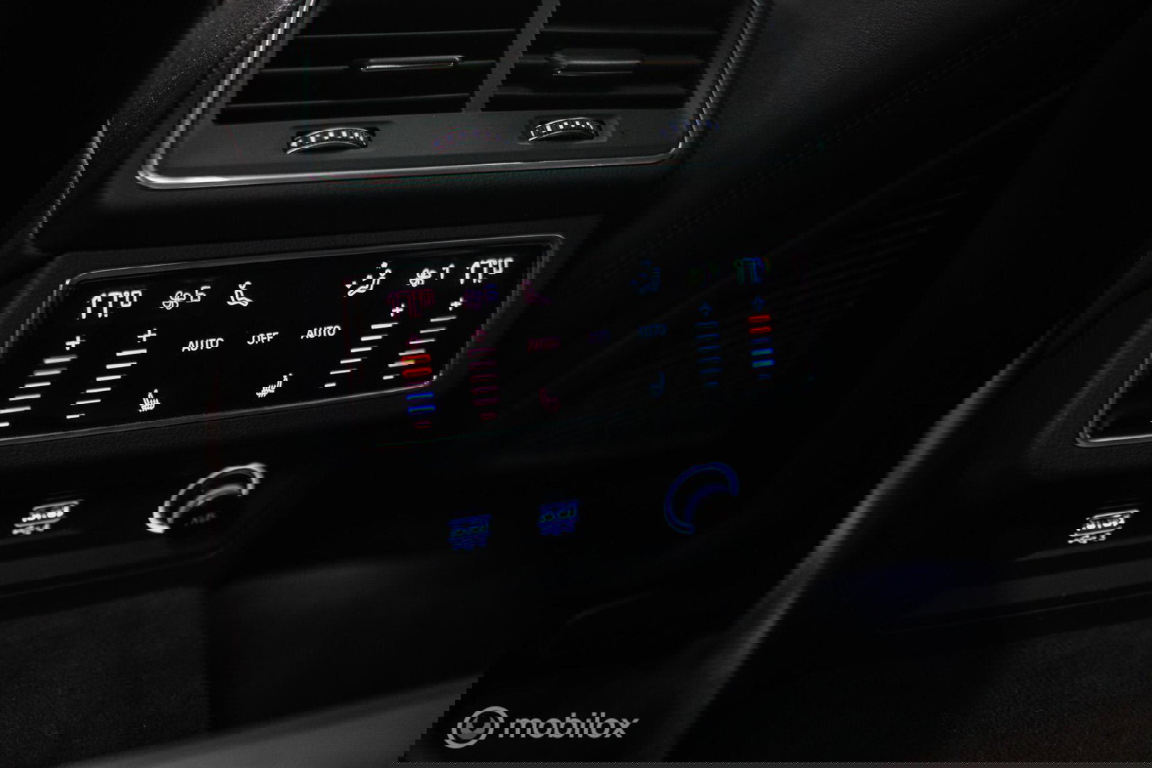 Audi A6 Allroad quattro 50 TDI 285 pk | Luchtvering | Nightvision | B&O | Panorama | Trekhaak | Matrixled | Gaviaal groen | Audi AG auto | uniek