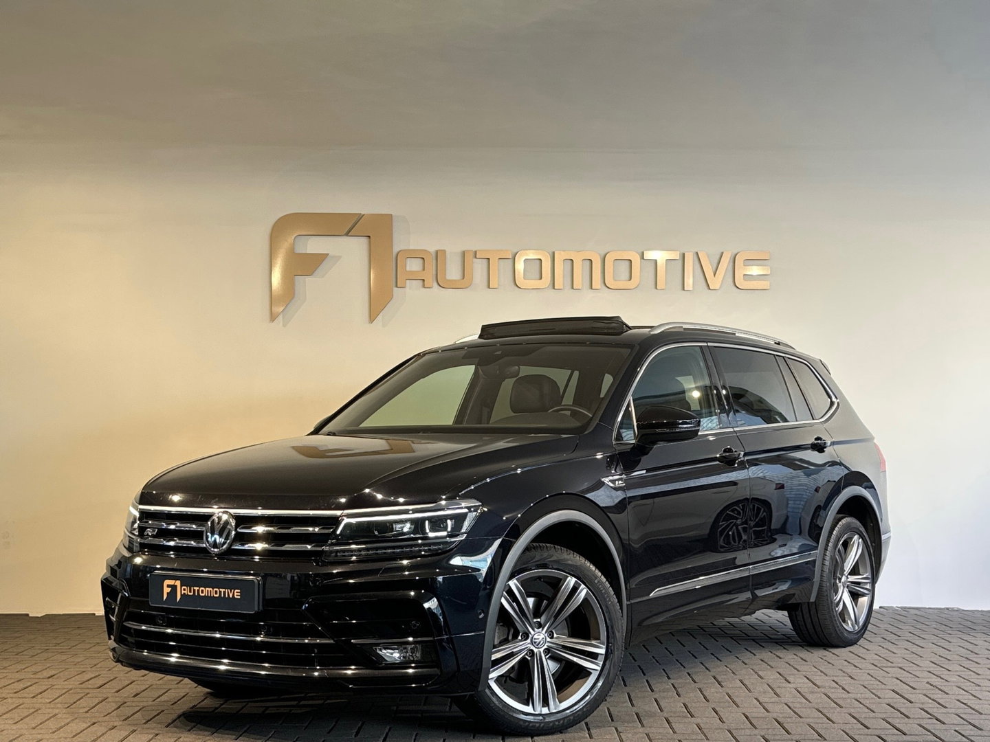 Volkswagen Tiguan Allspace 1.5 TSI Business R Line 7p. Pano