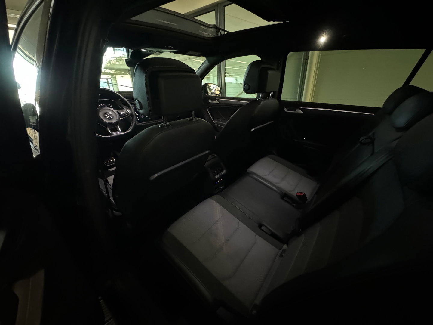 Volkswagen Tiguan Allspace 1.5 TSI Business R Line 7p. Pano