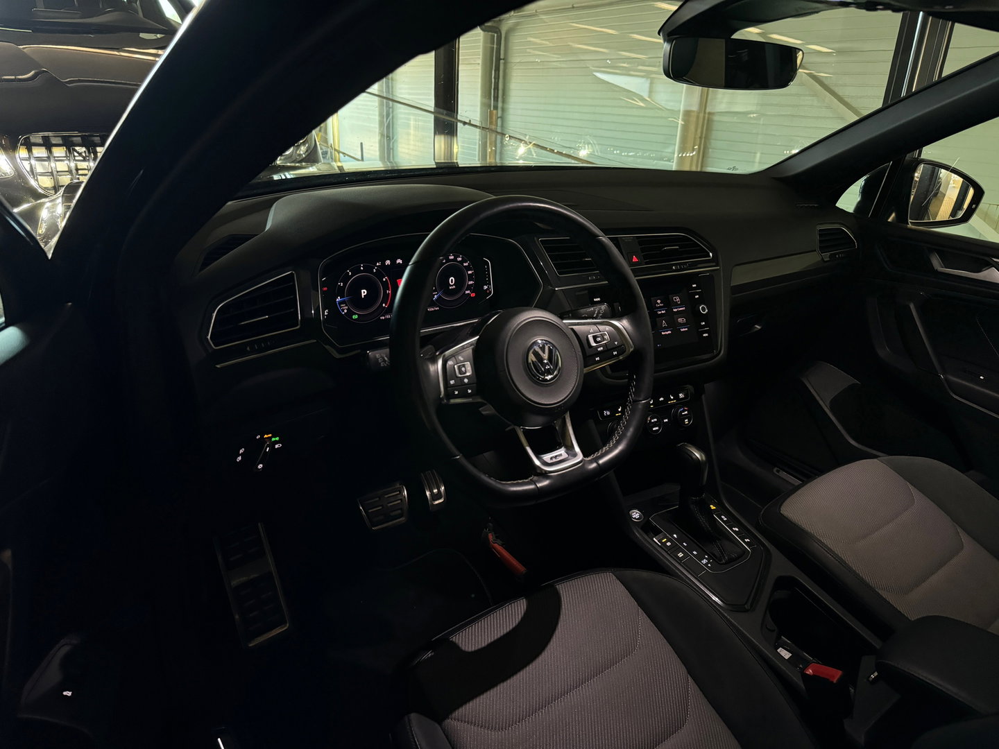 Volkswagen Tiguan Allspace 1.5 TSI Business R Line 7p. Pano