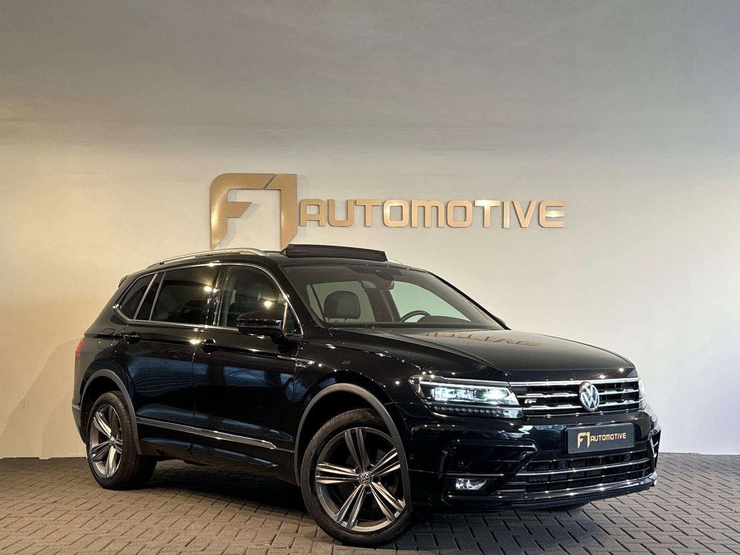 Volkswagen Tiguan Allspace 1.5 TSI Business R Line 7p. Pano