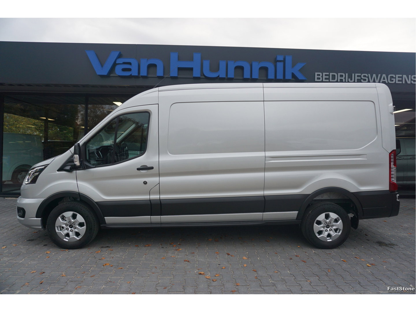 Ford Transit 350L L3H2 Limited AUT-10 RWD 165PK BPM VRIJ 3.5T Trekhaak, Navi, Adap. Cruise, 360° Cam!! NR. A214