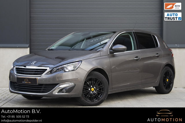 Peugeot 308 - 1.2 PureTech Allure Panoramadak Achteruitrijcamera Keyless