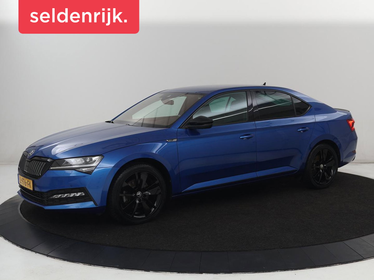 Škoda Superb 1.4 TSI iV Sportline | SOH 96% | 360 Camera | Adaptive cruise | Trekhaak | Achterbankverwarming | Canton Sound | Matrix LED | Alcantara | Stoelverwarming | Carplay | Navigatie | PHEV | Plug In