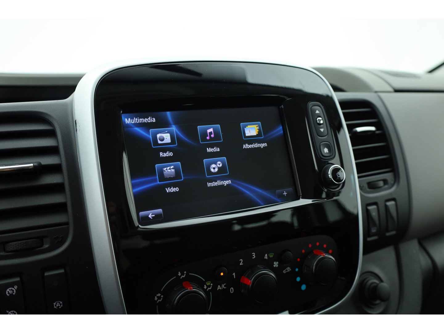 Renault Trafic 1.6 dCi T29 L2H1 DC Comfort | BPM vrij | 6 Pers. | Cruise Control | Airco | PDC+A | Android Auto |